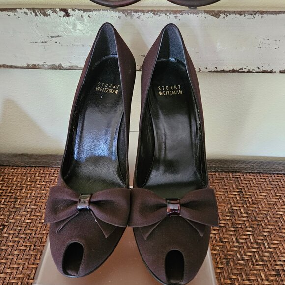 Stuart Weitzman -Women`s Brown Satin Bow PeepToe Wedge Heel Shoe Pump size 7.5 - Picture 2 of 6